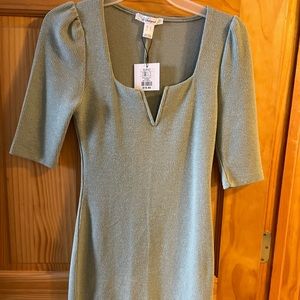 Short light green dress, brand new